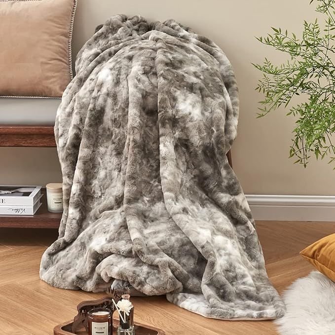 Krifey Faux Fur Throw Blanket, Super Soft Cozy Blanket, Luxury Fluffy Blanket Warm Plush Bed Throw Marbled Gray50" x 60"